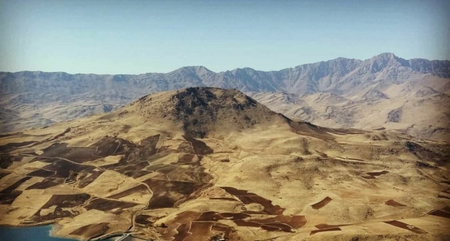 آتش سوزي کوهستان شاهو بر اثر توپ‌باران سپاه پاسداران
