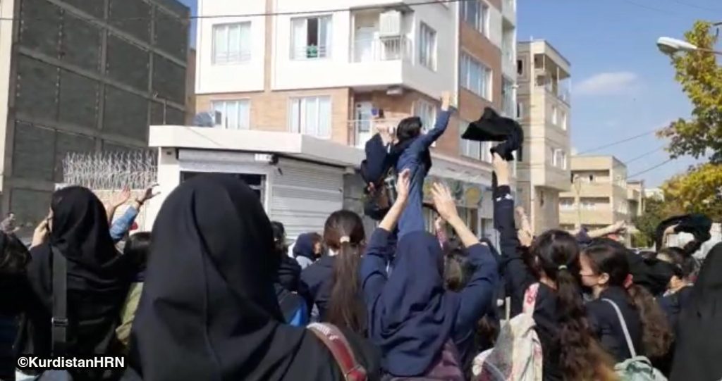 Iran security forces detain at least 14 students in Javanrud