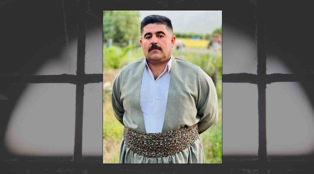 باپیر برزه برای اجرای حکم حبس روانه زندان نقده شد
