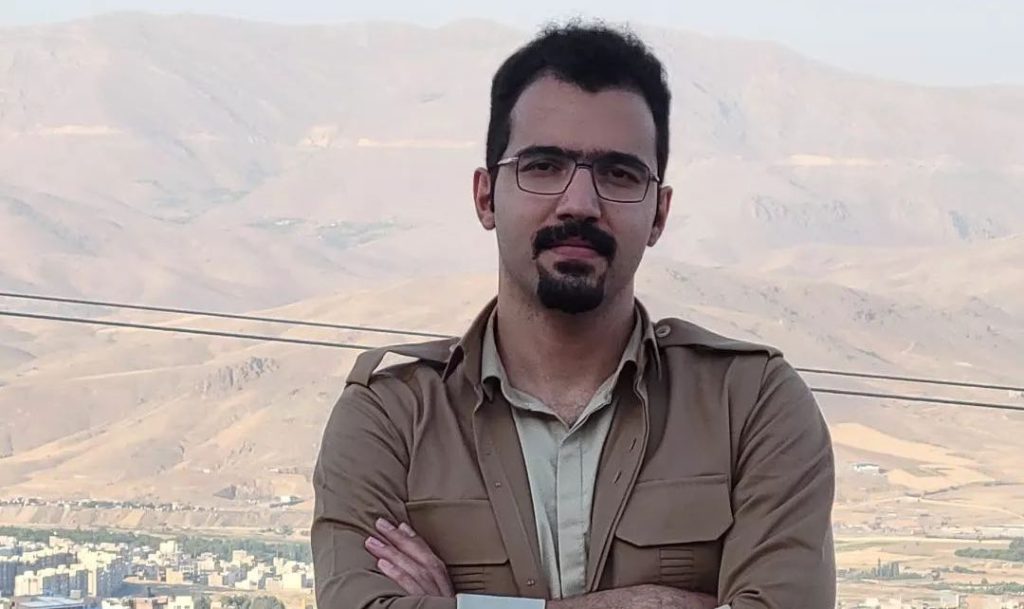 سنندج؛ سیوان ابراهیمی، مدرس زبان کُردی برای اجرای حکم حبس روانه زندان شد
